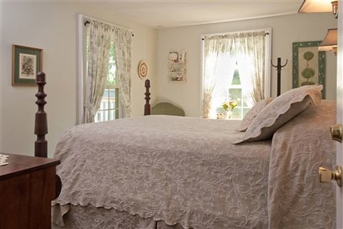 Alpine Haus Bed & Breakfast Inn Vernon Buitenkant foto